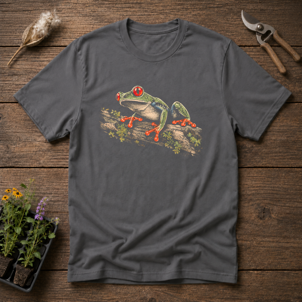 Tree Frog T-Shirt in Charcoal