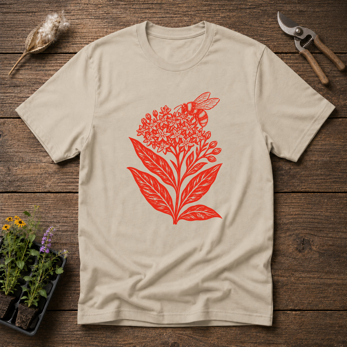 Milkweed & Bumblebee T-Shirt in Sand